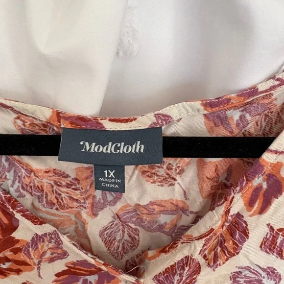 Modcloth Leaf Print Blouse - Picture 3 of 10